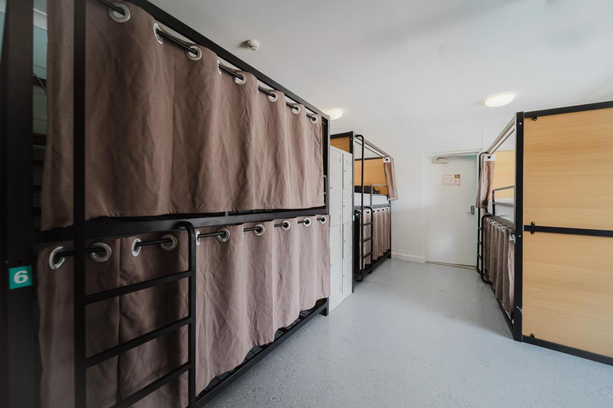 Seaside Lodge Hostel Townsville- Right Next To Coles, 2 Mins Walk To Strand & Cbd Exterior foto